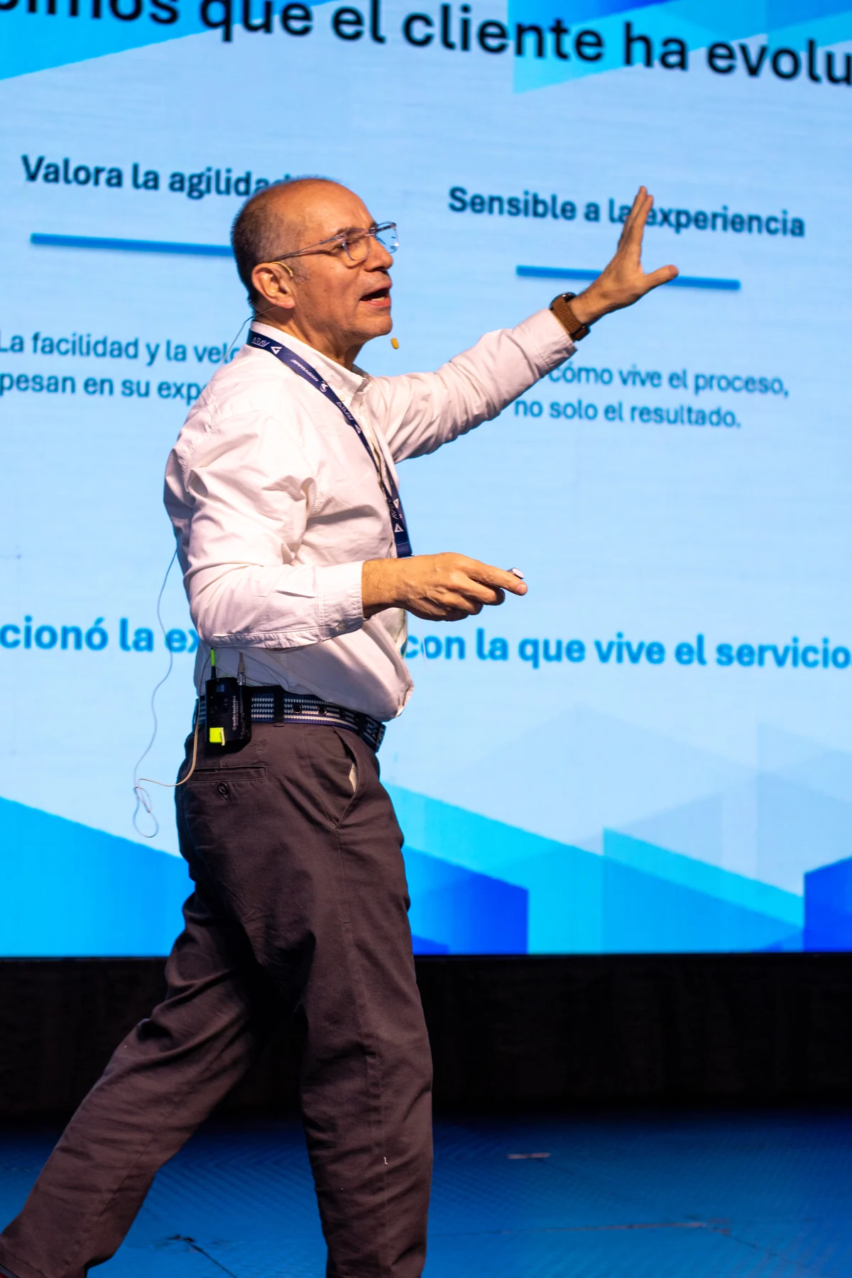 Ponente, coach y consultor empresarial